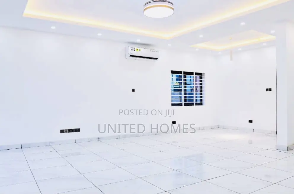 Furnished 11bdrm Mansion in Cantonments for sale