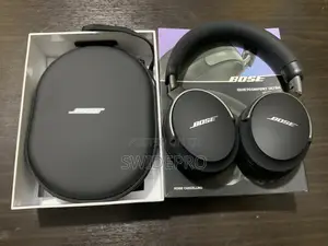 Bose Quietcomfort Ultra Headphones /Headset