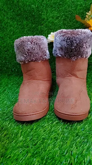 Children's Winter Boots Size 17