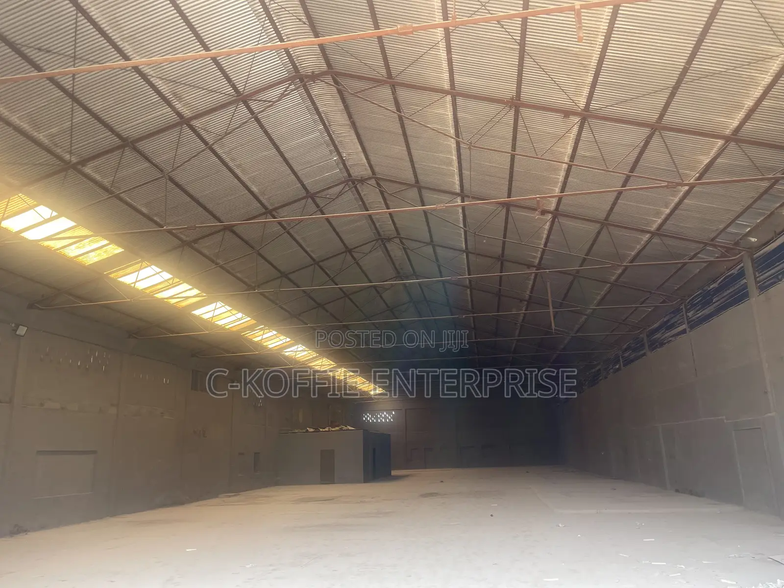1200 SQM Warehouse at North Kaneshie for Rent