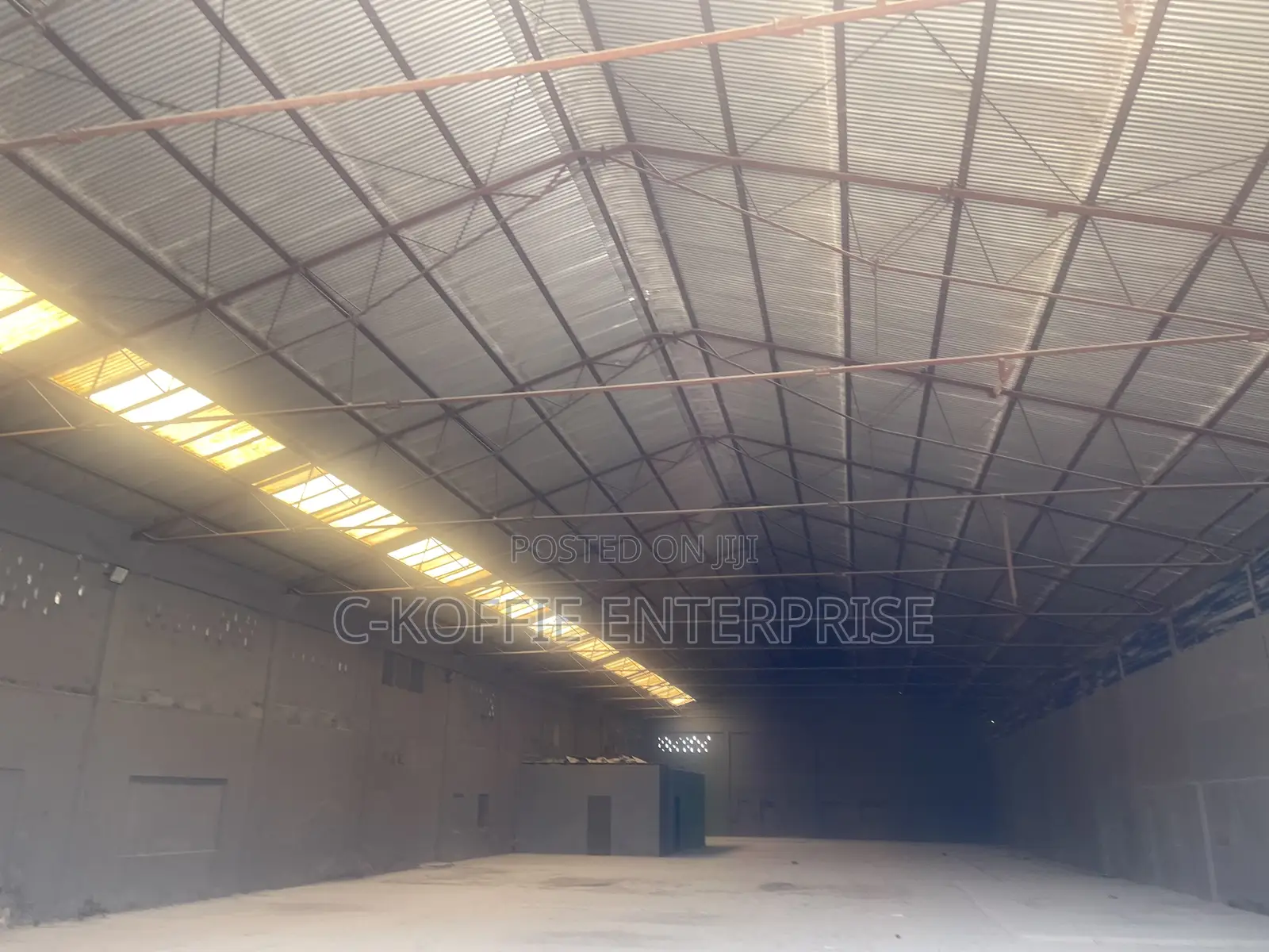1200 SQM Warehouse at North Kaneshie for Rent