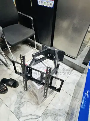 Adjustable Tv Mount 32”-80”
