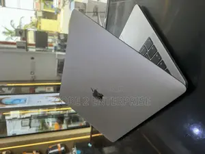 Laptop Apple MacBook Pro 2019 16GB Intel Core I5 SSD 512GB