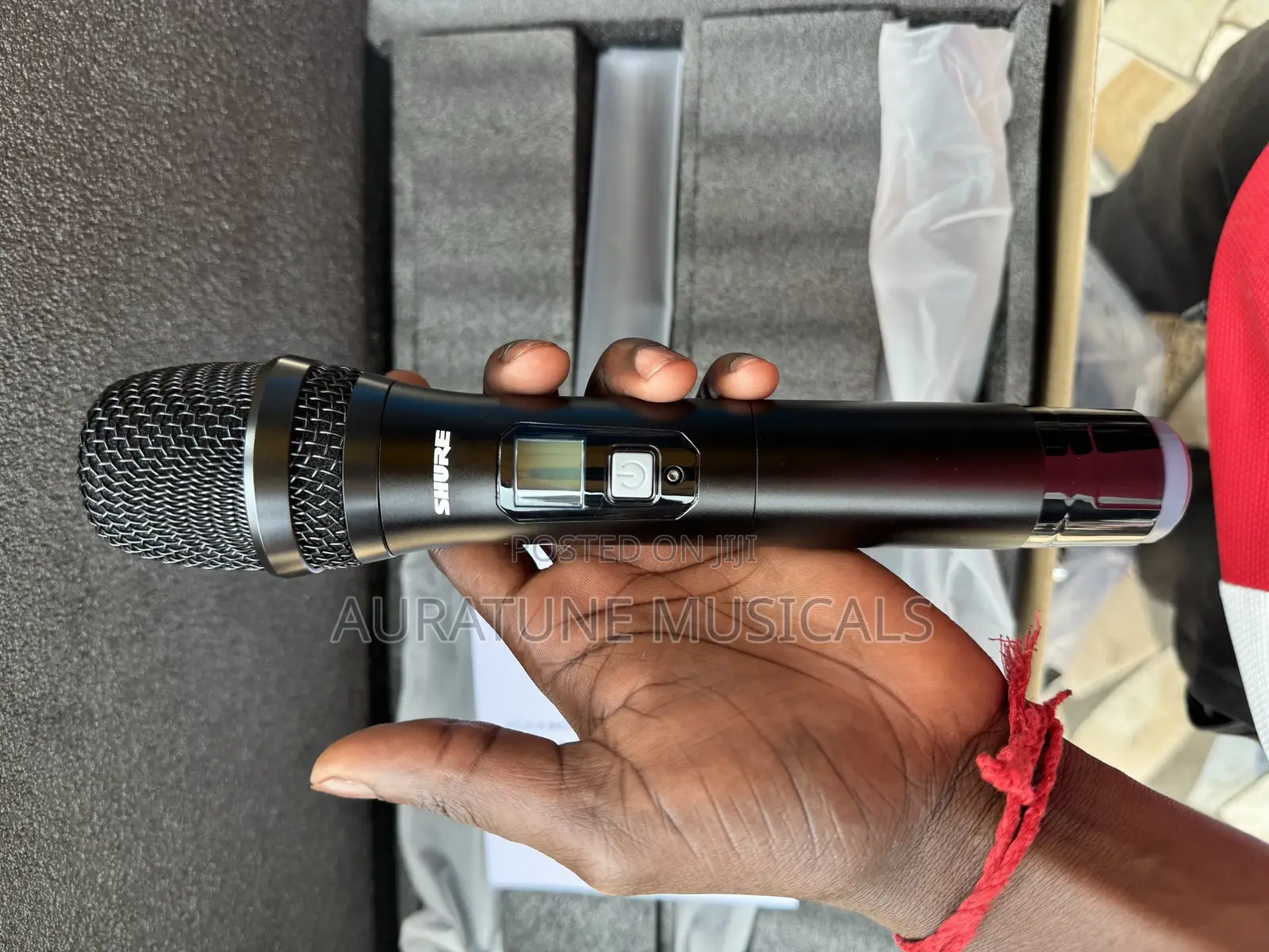 Shure AM-401