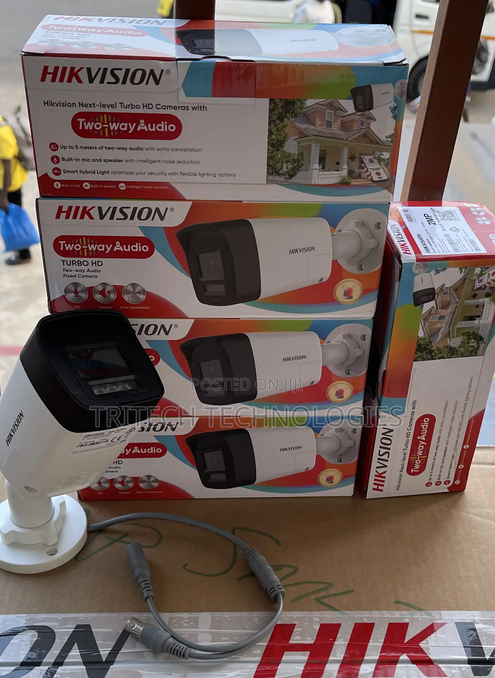 Hikvision Colorvu 2mp Two Way Audio Siren Outdoor Camera