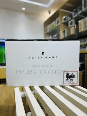 New Laptop Dell Alienware 17 R5 32GB Intel Core I9 SSD 1T