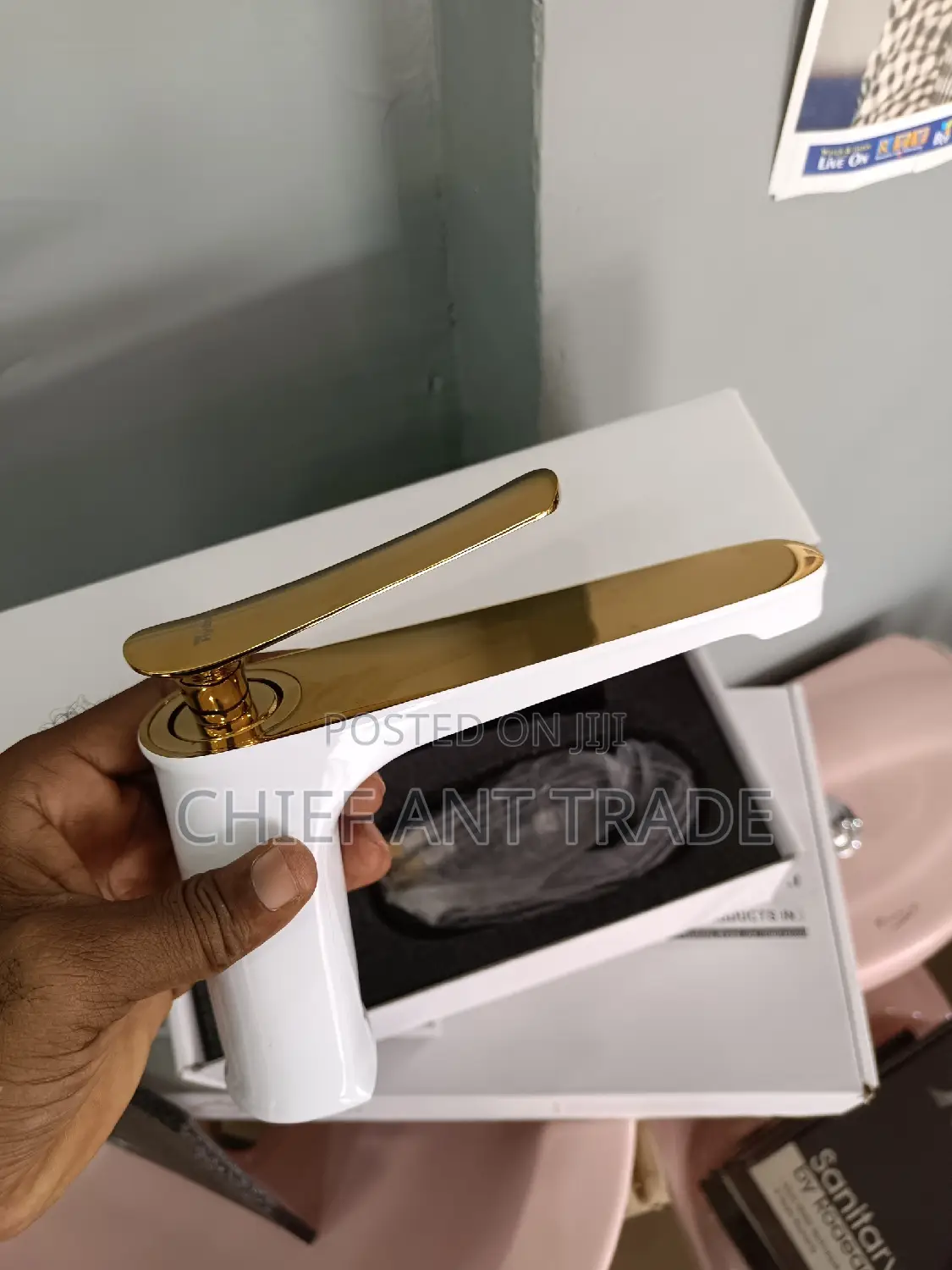 Tap / Faucet. White and Gold