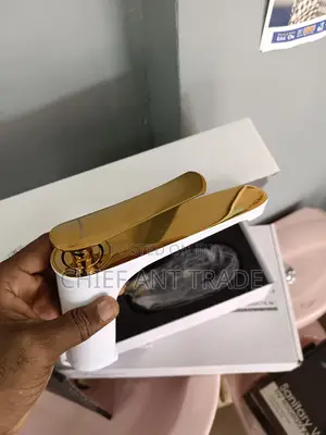Tap / Faucet. White and Gold