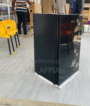 Extremely Chilling Pearl PF -109 1 Door Table Top Fridge