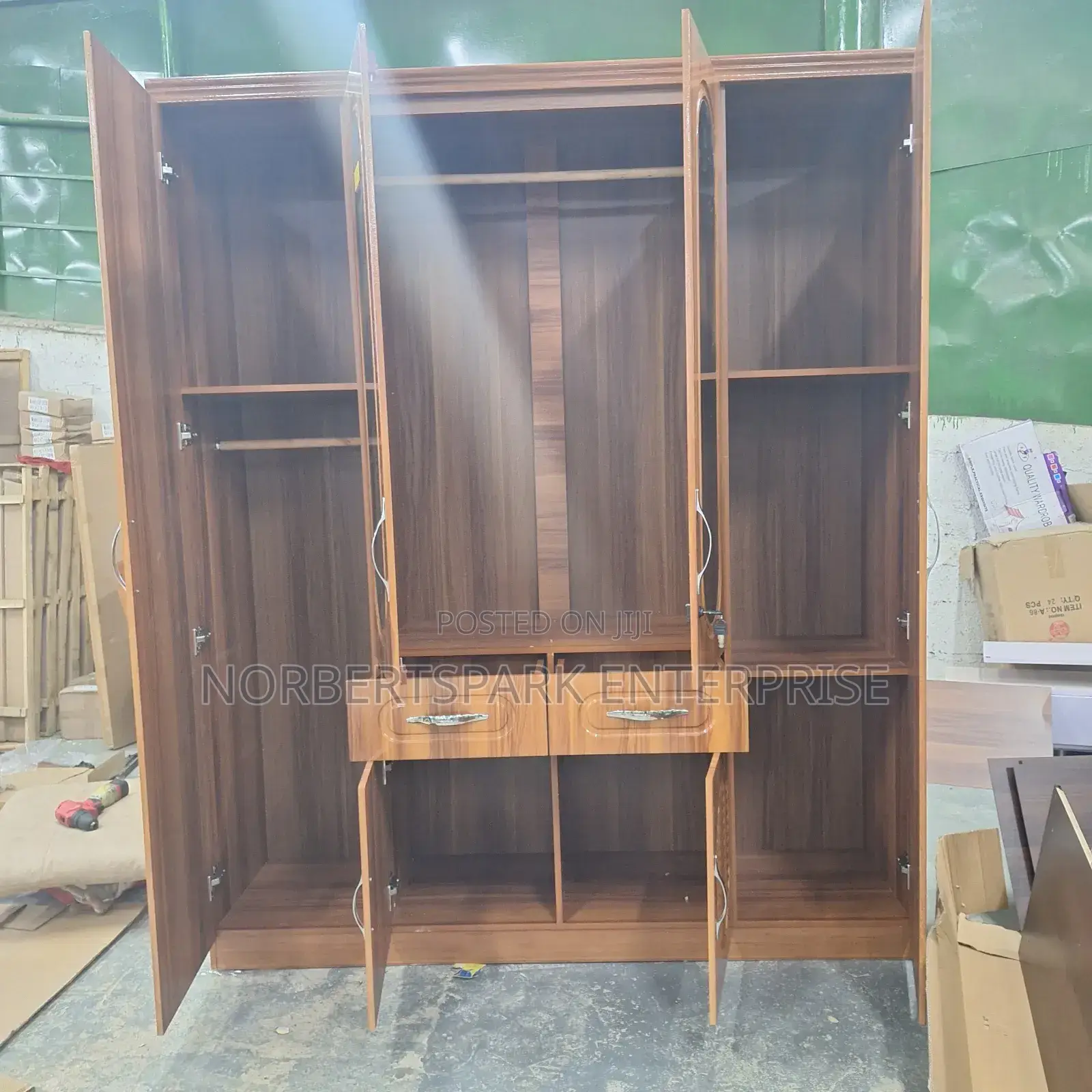 Wardrobe (Four Doors)