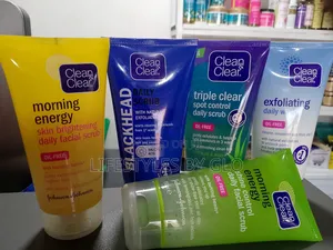 Clean Clear Deep Action Oil- Cream Face Wash Daily Scrub