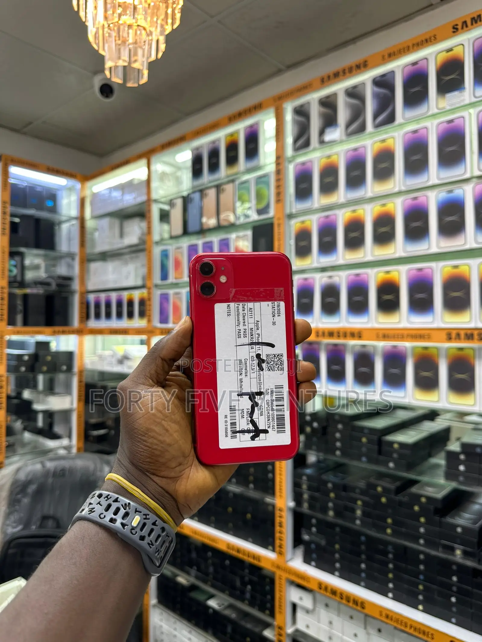 New Apple iPhone 11 64 GB Red