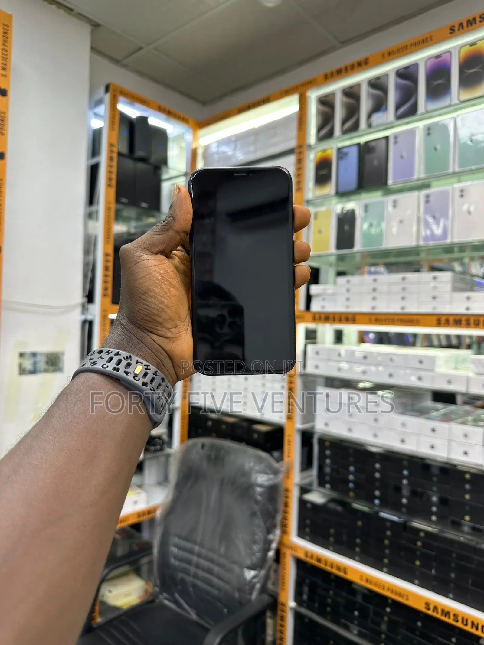 Apple iPhone XR 64 GB Black