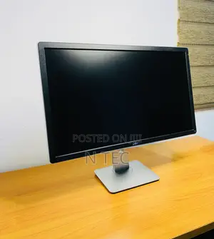 27 Inches Dell Monitor Uhd (3840 X 2160)