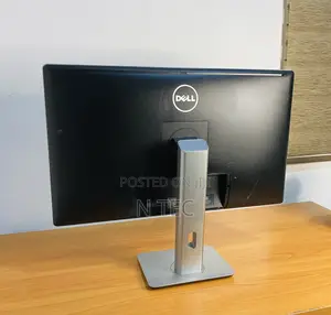 27 Inches Dell Monitor Uhd (3840 X 2160)