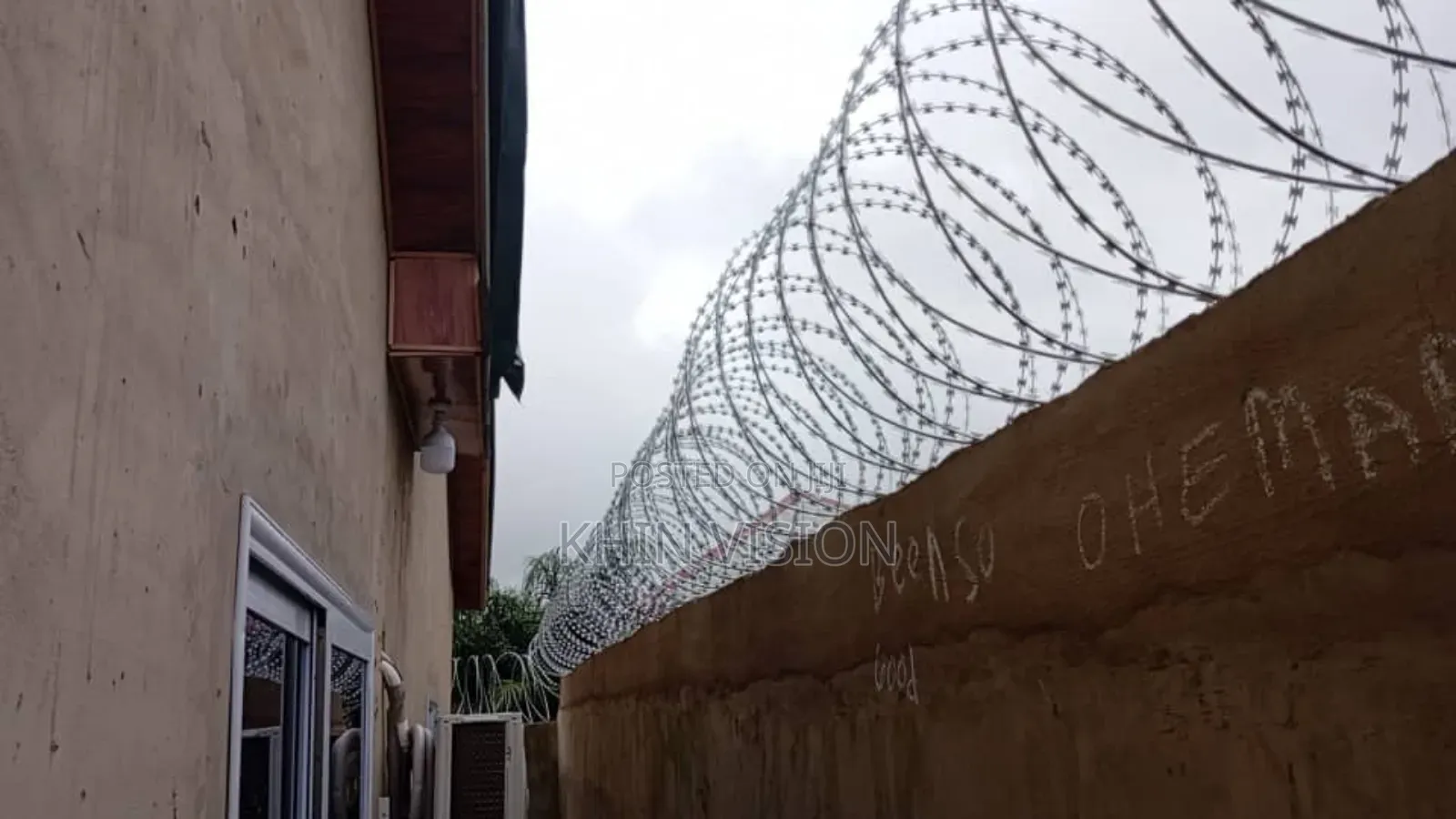 Razor Fence
