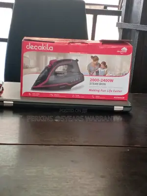 Powerful and Smooth Steam Iron 2000-2400w Steam Iron Decaki