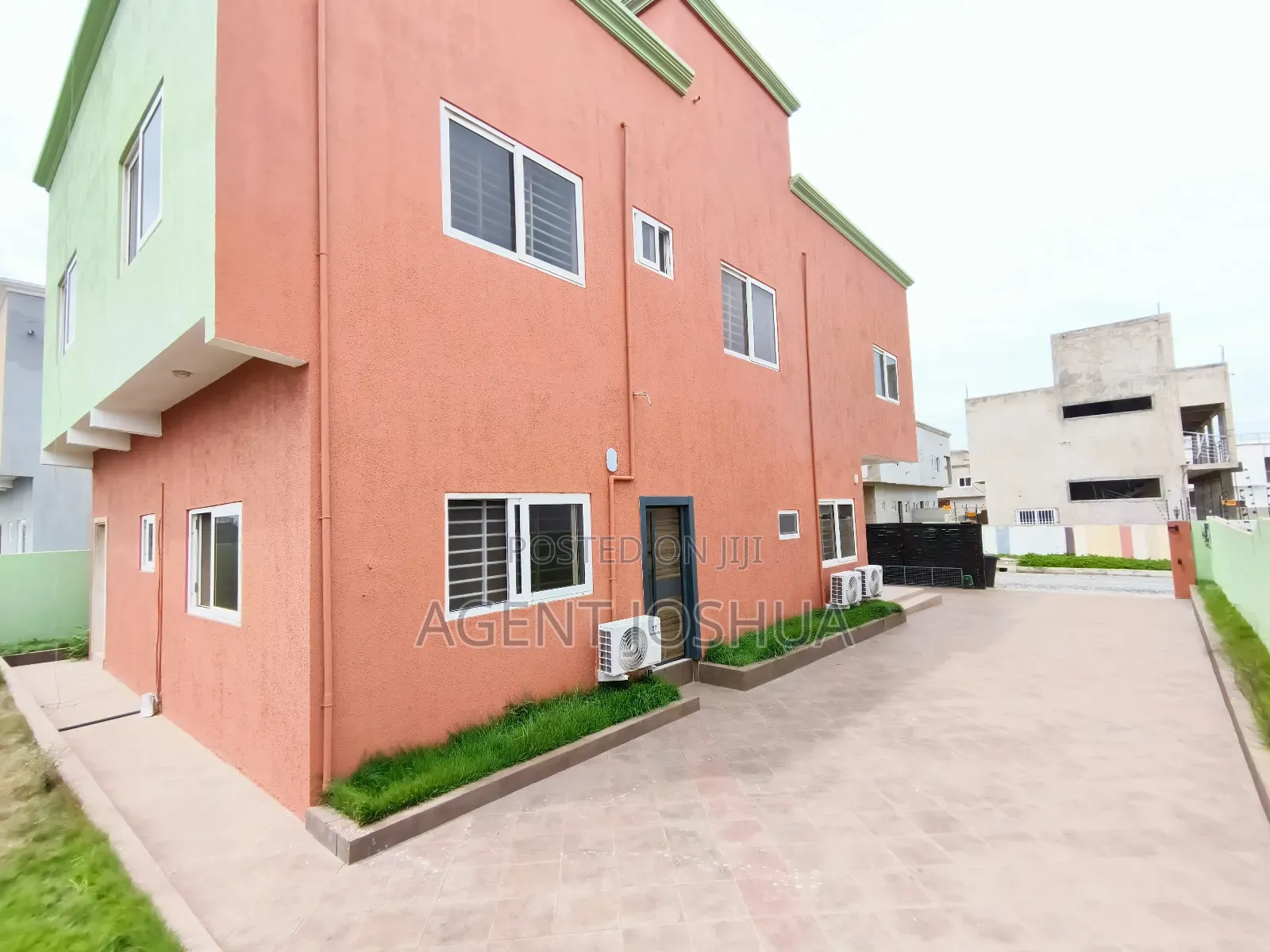 4bdrm House in Manet Court Estate, Airport Residential Area for rent