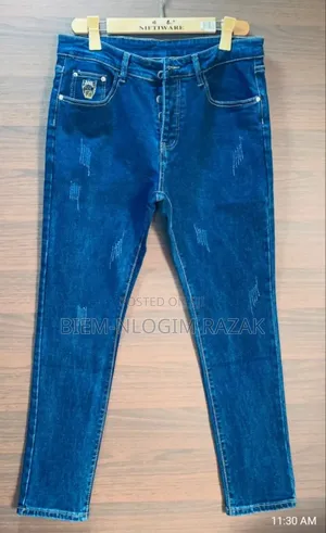 High Quality Luiz Vuitton N Armani Plain Jeans Available