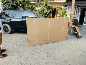 Dynamic Design Slim UHD Smart Samsung 85”Cu7172