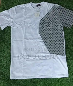 Grab Your Elegant White Round-Neck Top Now at Tryahu