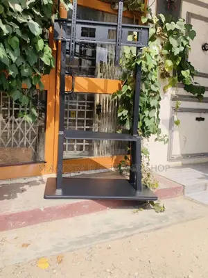 Affordable Heavy Duty Mobile Tv Stand With Wheels for 32-100