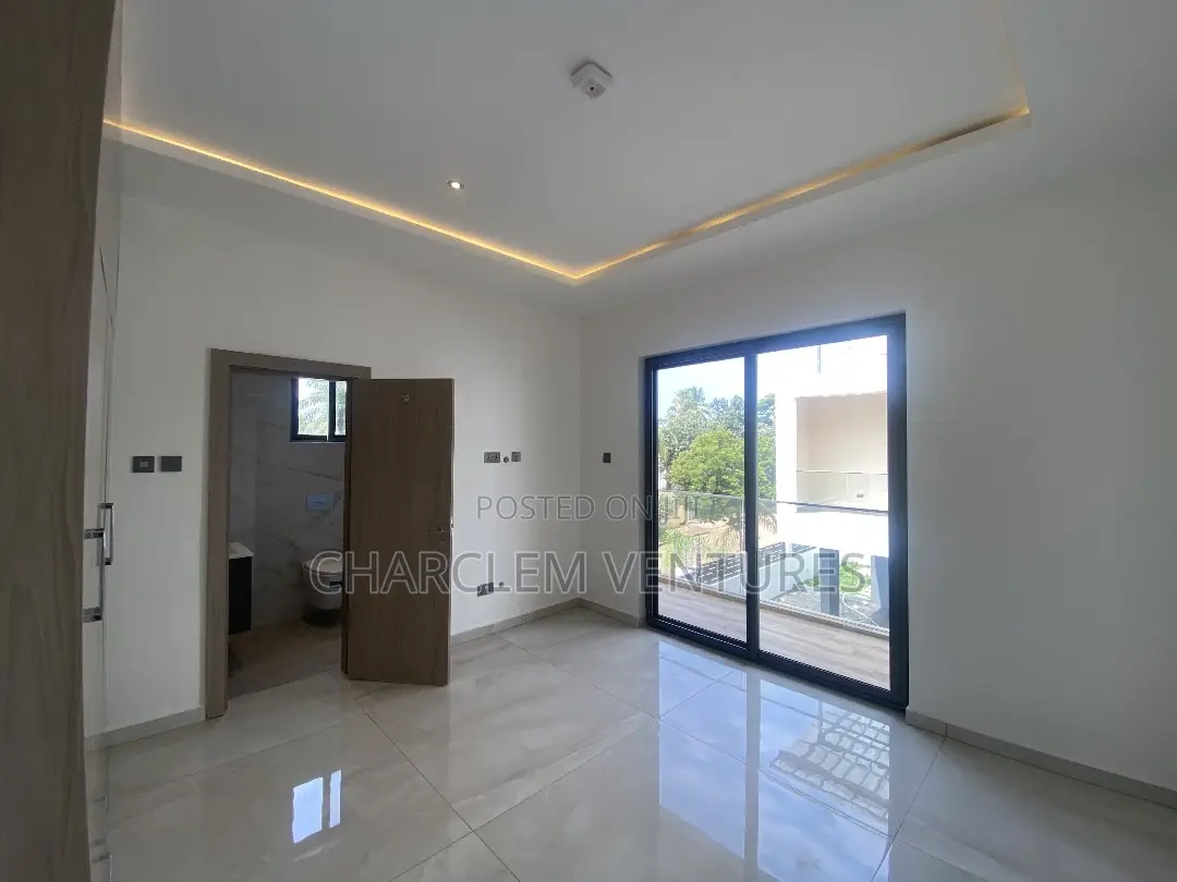 4bdrm Townhouse / Terrace in Charclem Ventures, Cantonments for rent
