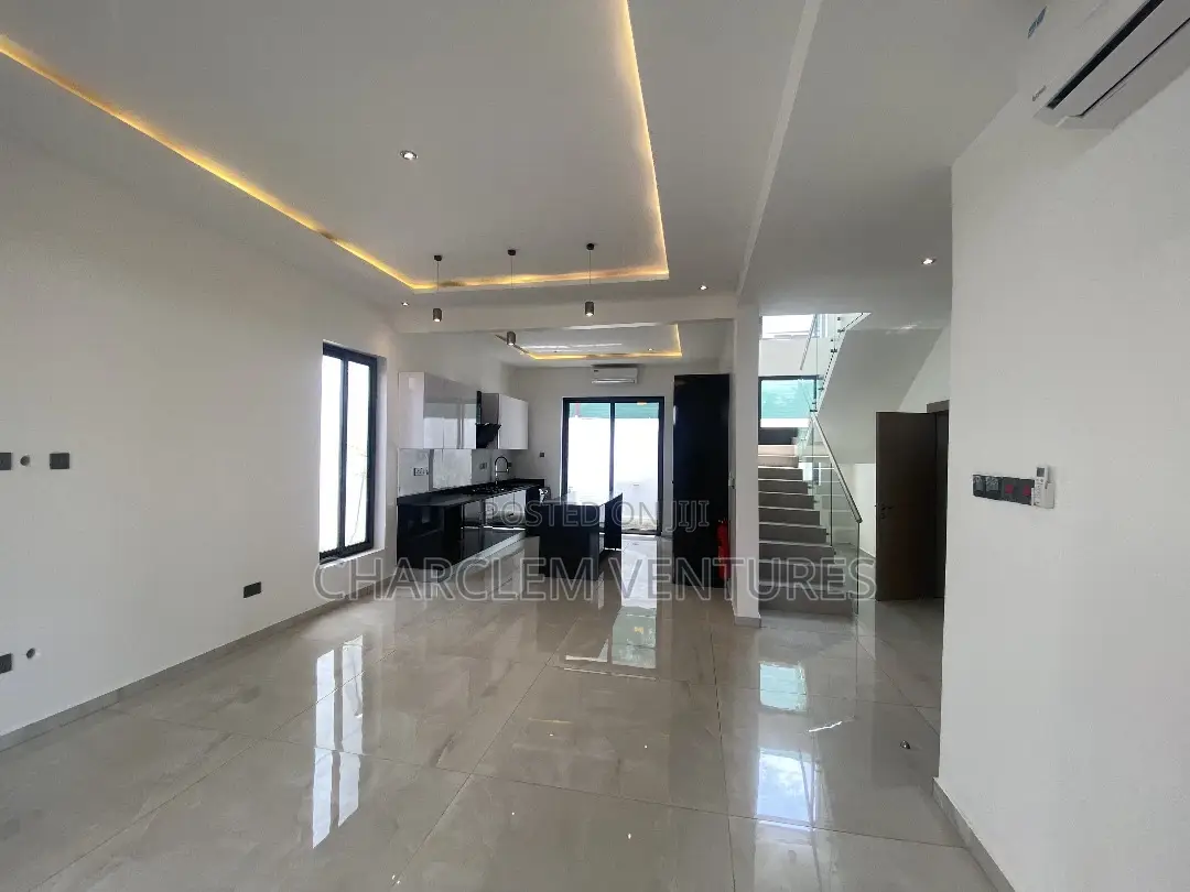 4bdrm Townhouse / Terrace in Charclem Ventures, Cantonments for rent