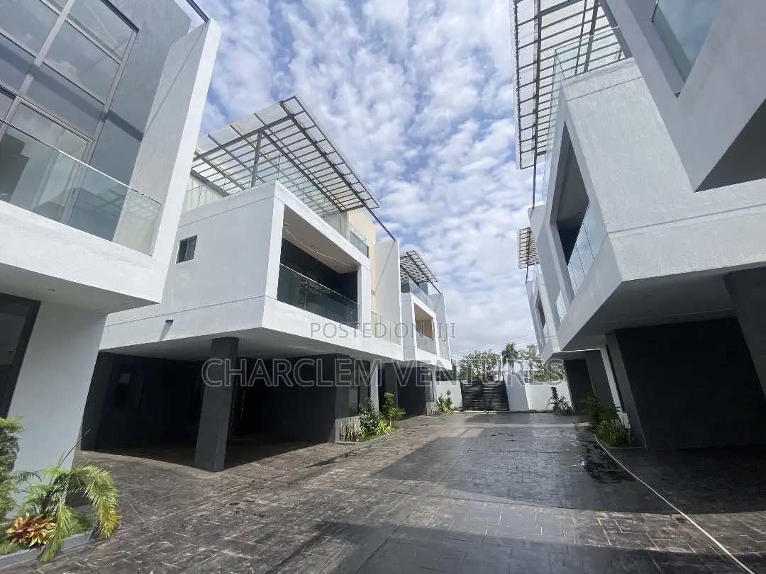 4bdrm Townhouse / Terrace in Charclem Ventures, Cantonments for rent