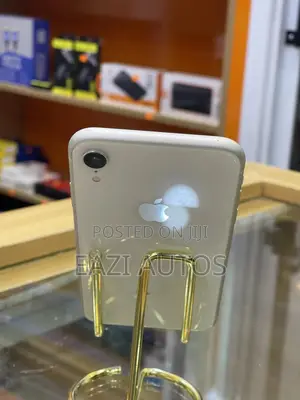 Apple iPhone XR 64 GB White