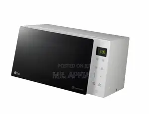 Quality LG MH6535GISW 25liters Electric Microwave Oven.