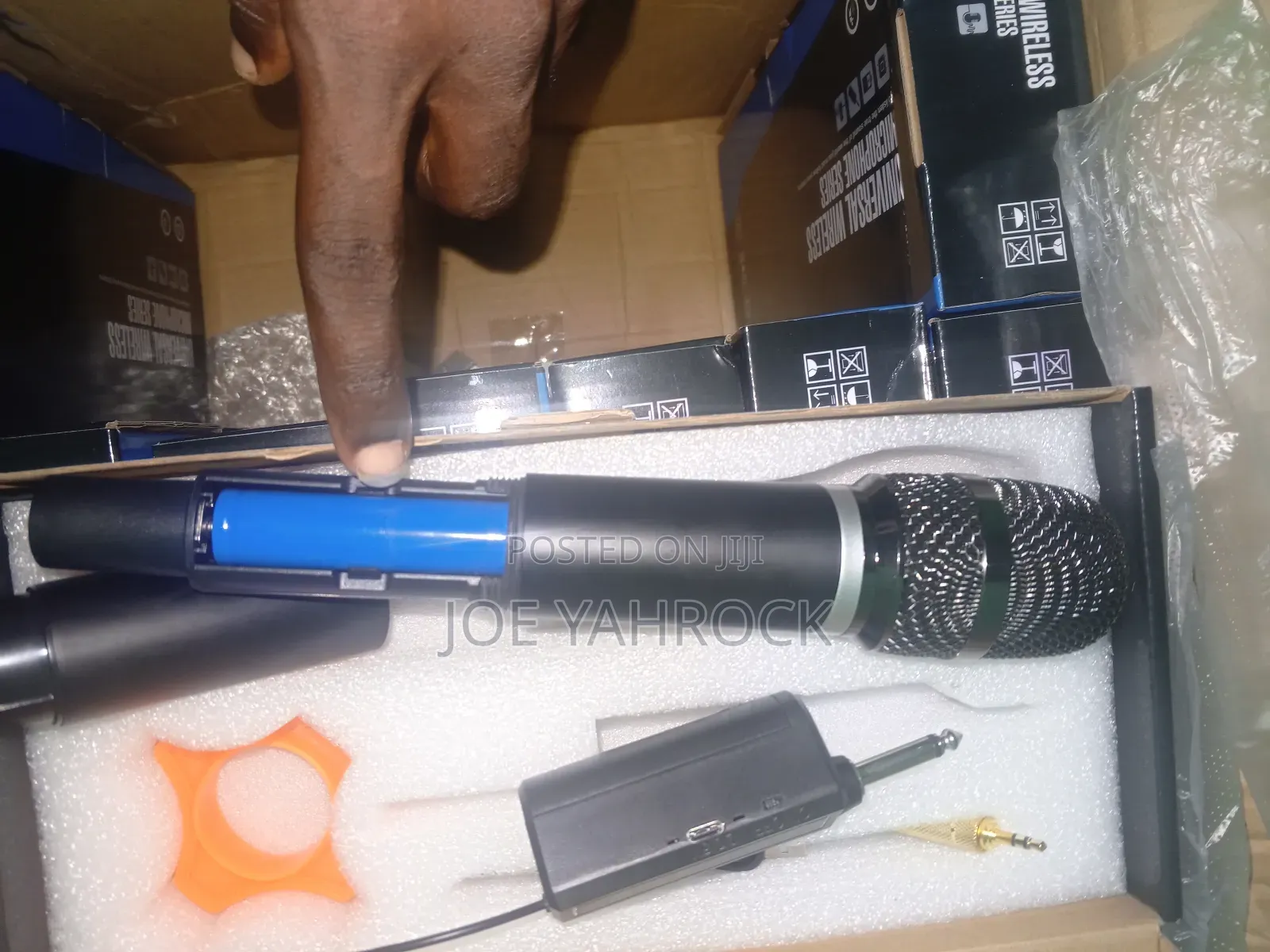 Personal Chargeable UHF Cordless Mic