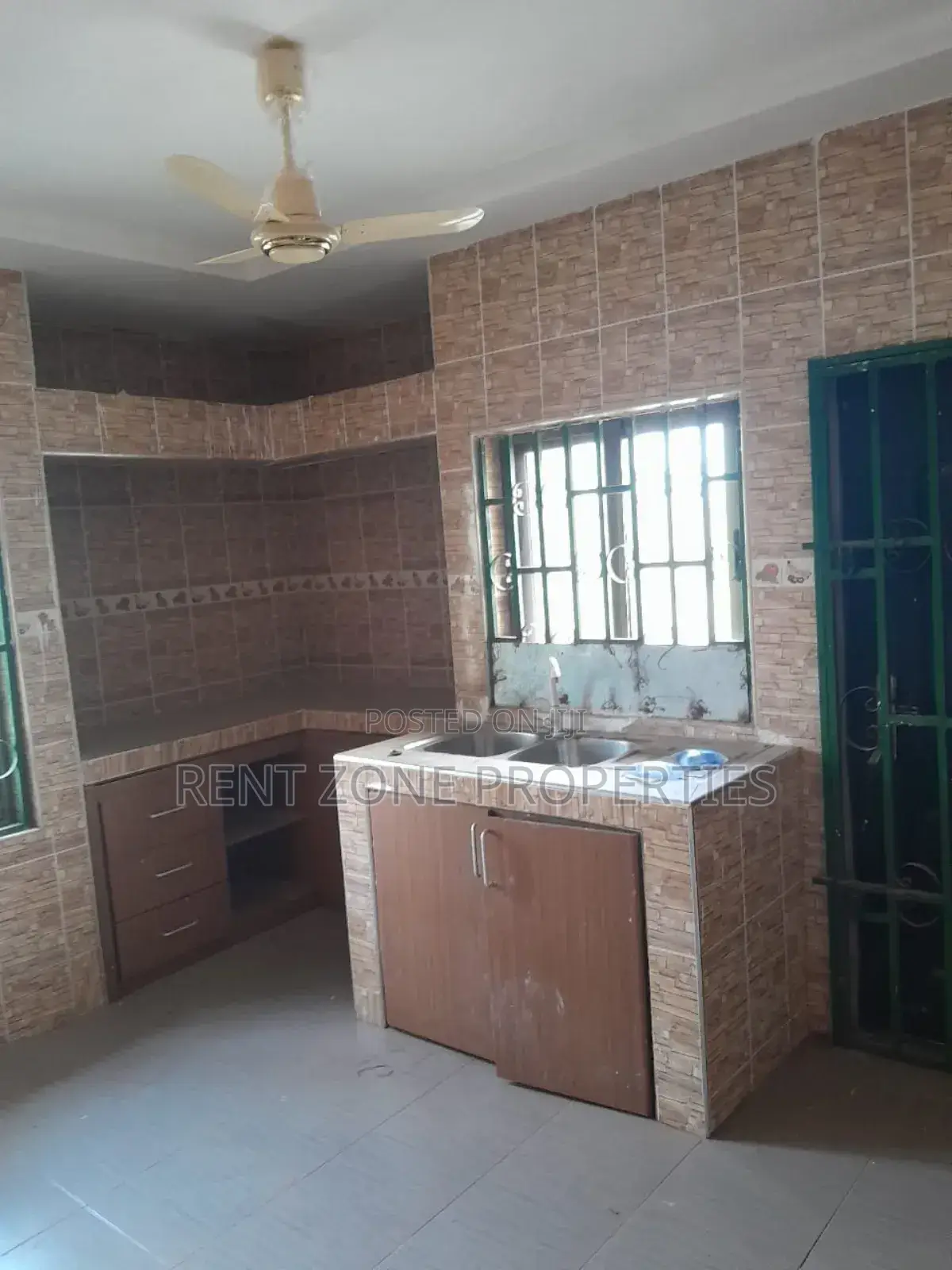 3bdrm Apartment in Ofankor for rent