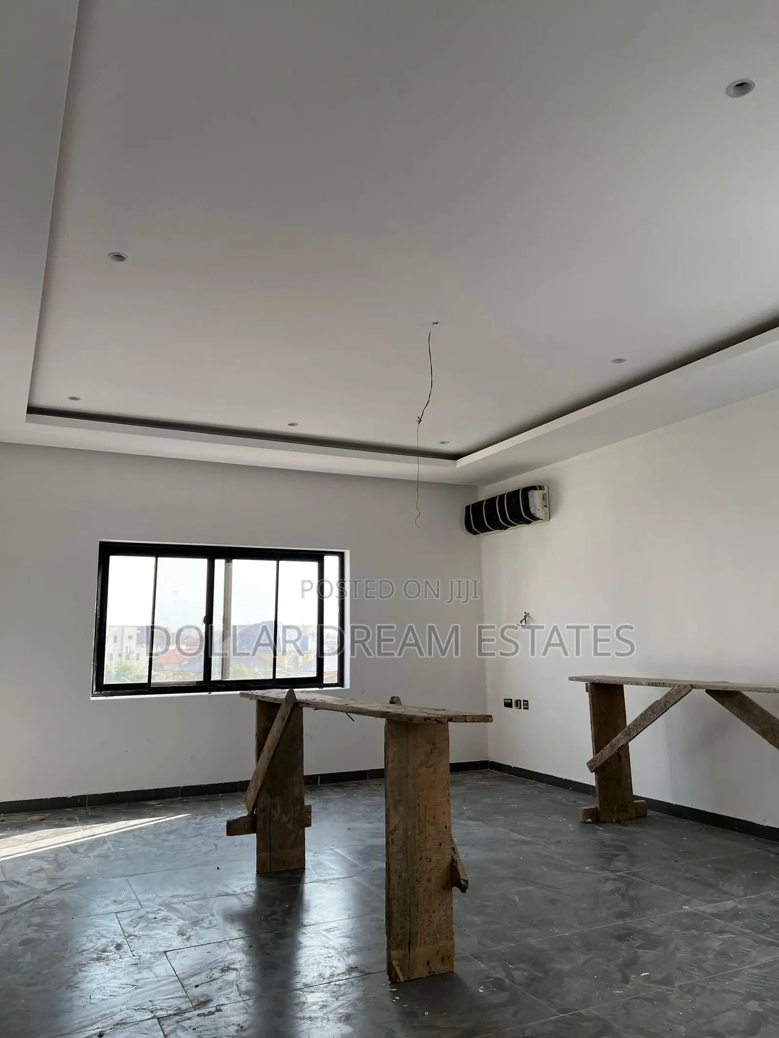 5bdrm Mansion in East Legon for sale