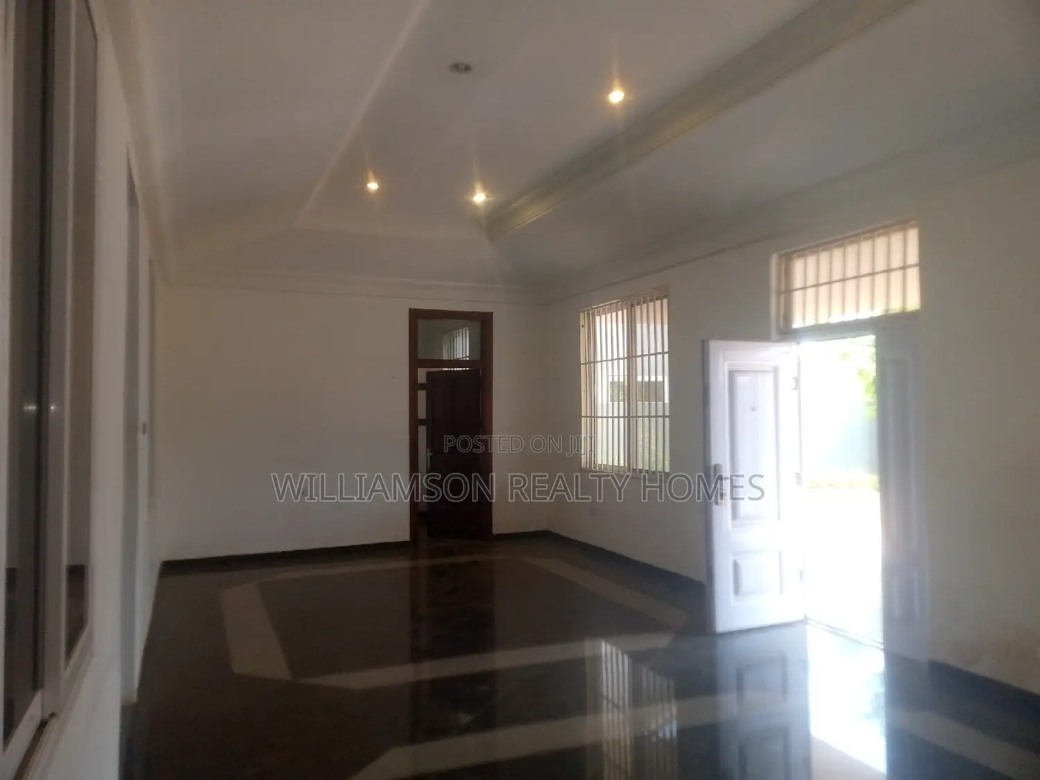3bdrm House in Baatsonaa Total Area, Spintex for rent