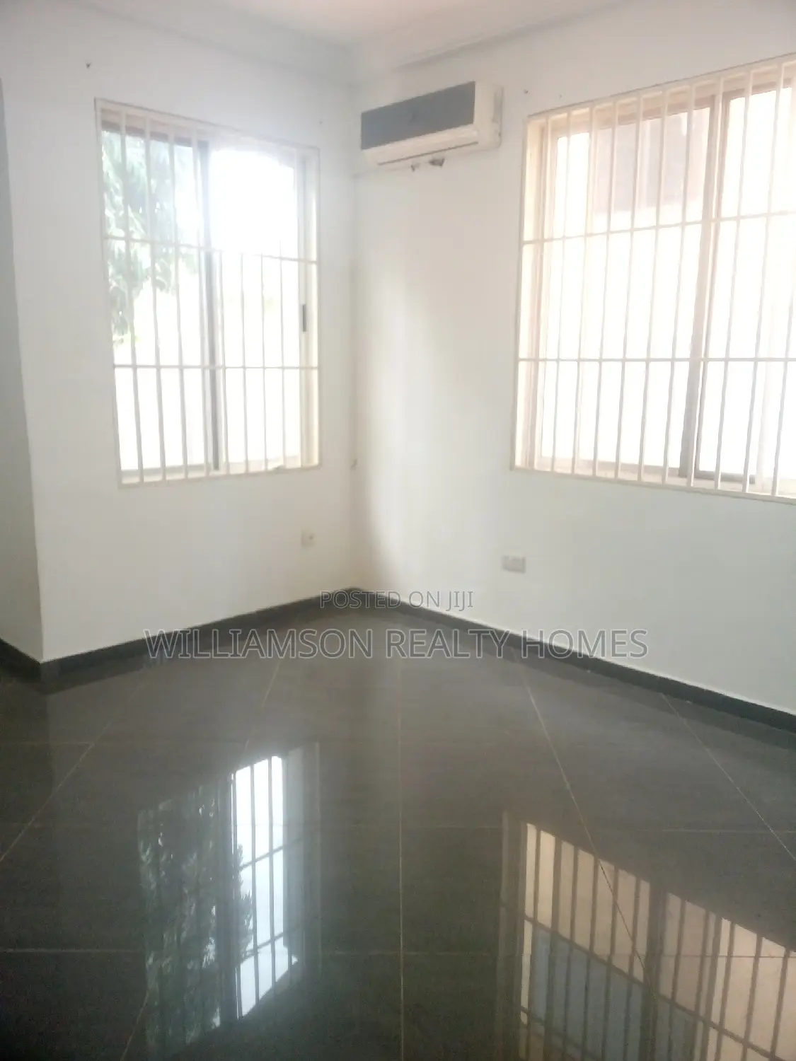 3bdrm House in Baatsonaa Total Area, Spintex for rent