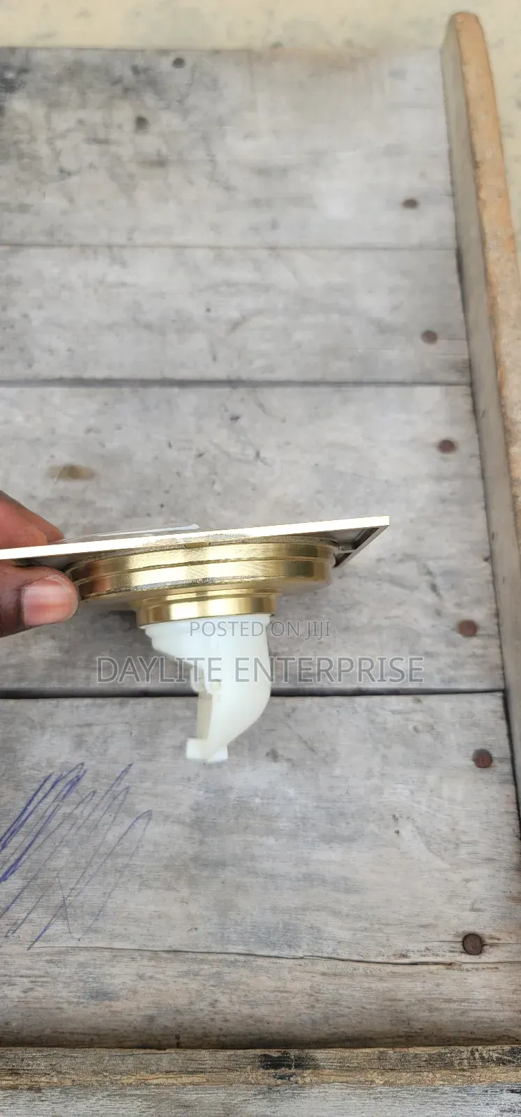 Gold Floor Drainer