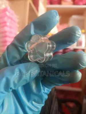 Flower Shaped Lip Balm Jar (5 Grams)