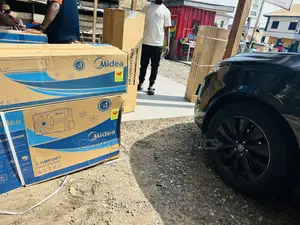 Strong Dehumidifier Split R410 Gas 2.0hp Midea