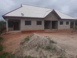 4bdrm Apartment in Atwima Yabi, Kumasi Metropolitan for sale