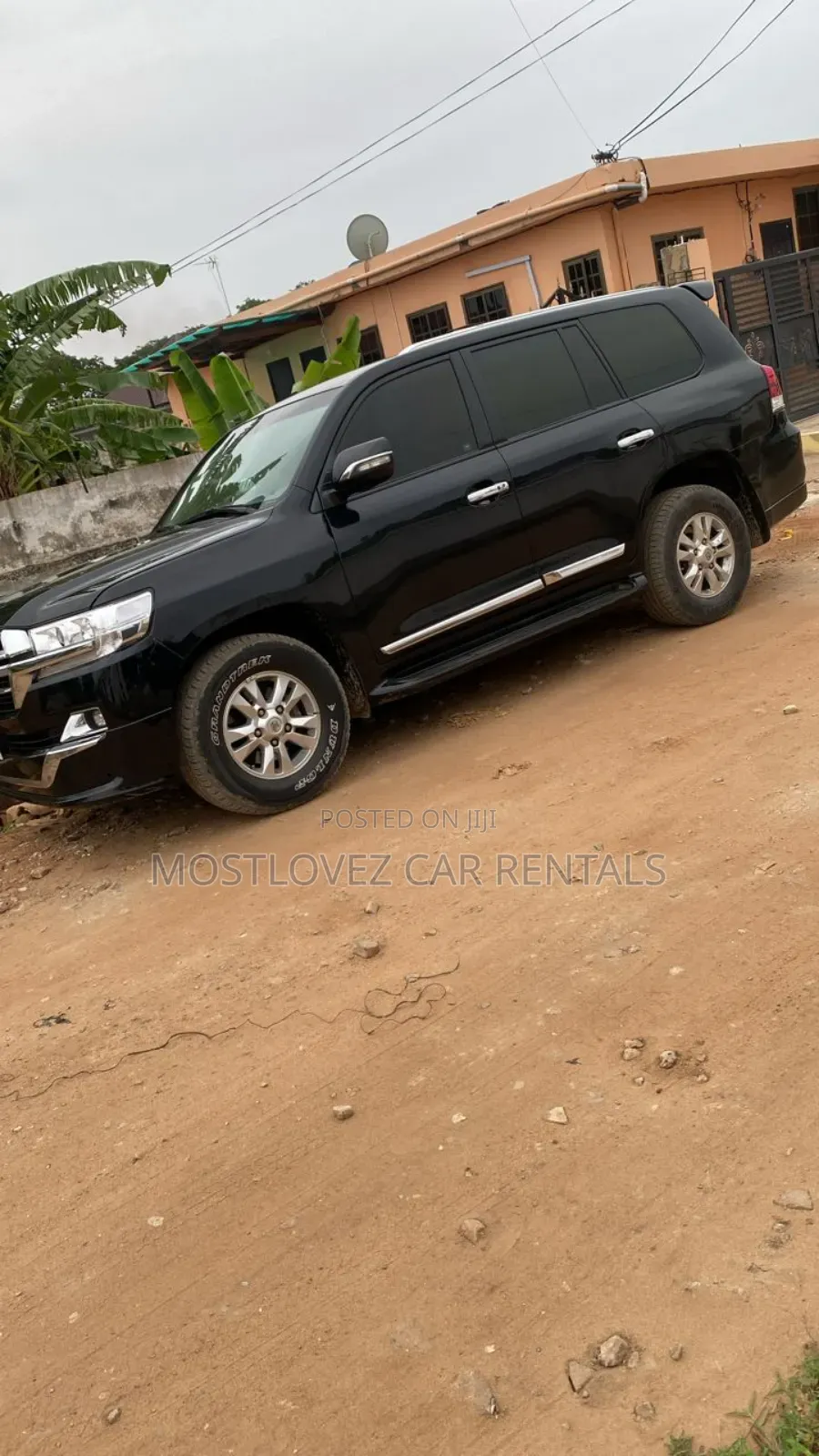 Rent a Car - Toyota Landcruiser V8