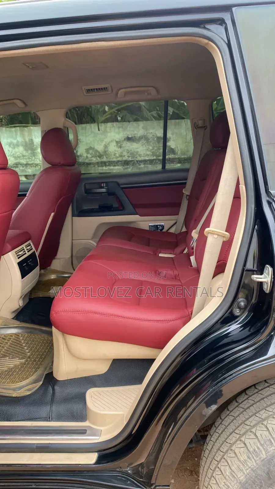 Rent a Car - Toyota Landcruiser V8