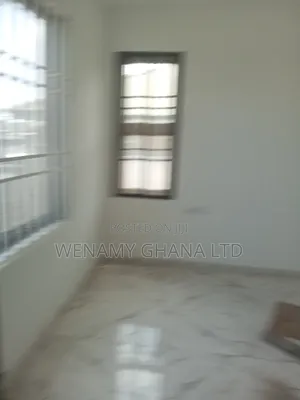 3bdrm Apartment in Community 25, Tema Metropolitan for rent