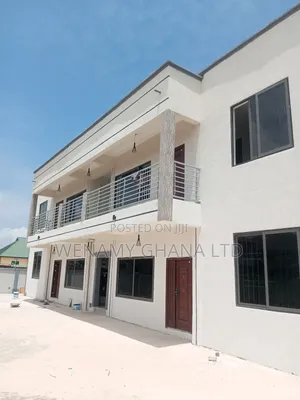 3bdrm Apartment in Community 25, Tema Metropolitan for rent
