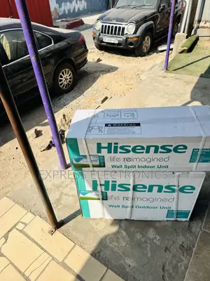 Dynamite Sleek White Hisense 2.5hp
