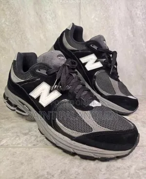 New Balance Sneaker