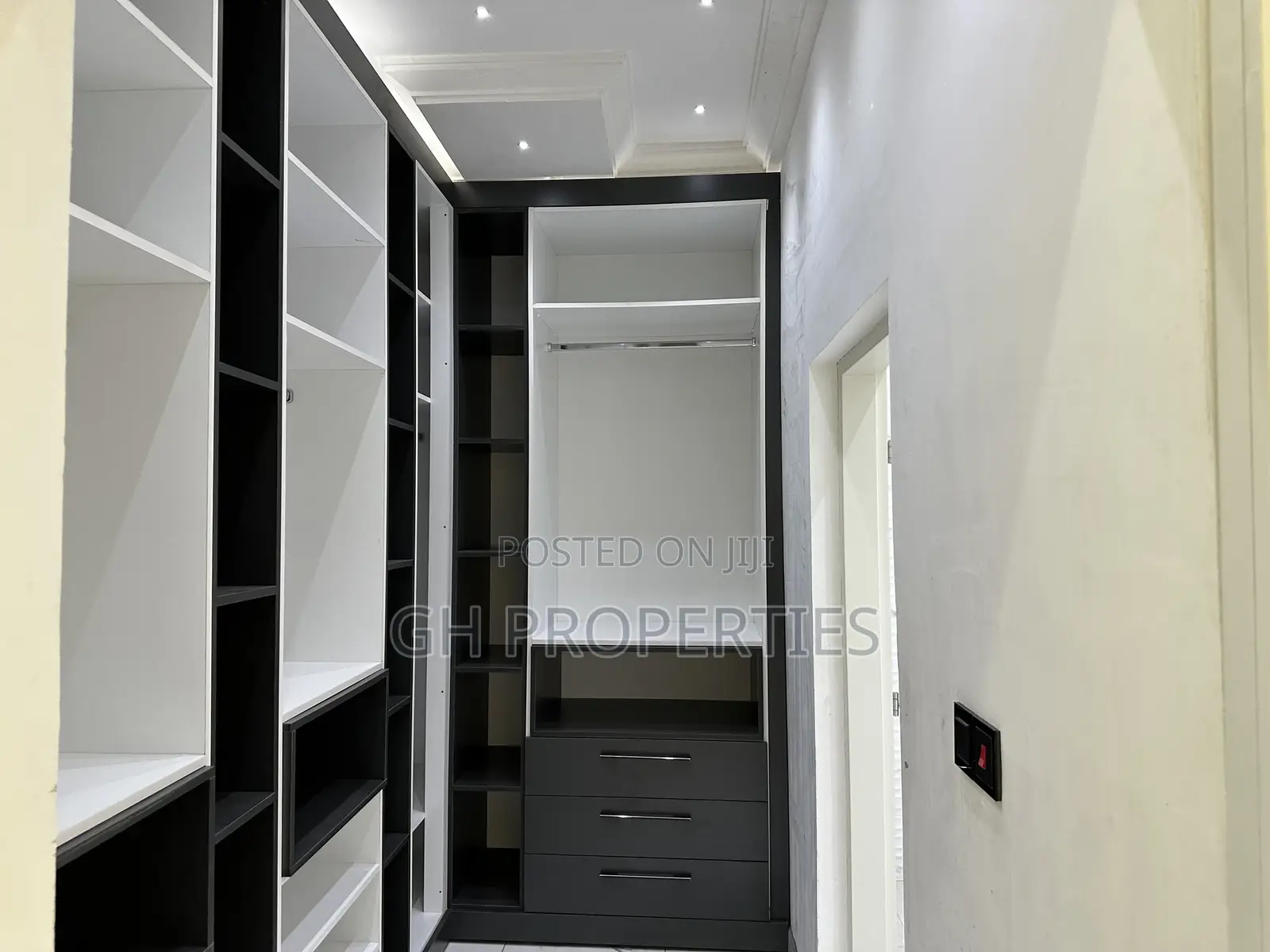 Furnished 4bdrm House in Kwadaso Hilltop., Kumasi Metropolitan