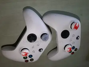 Xbox Series S/X Controllers Available