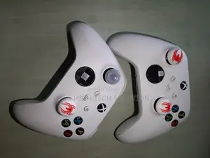 Xbox Series S/X Controllers Available