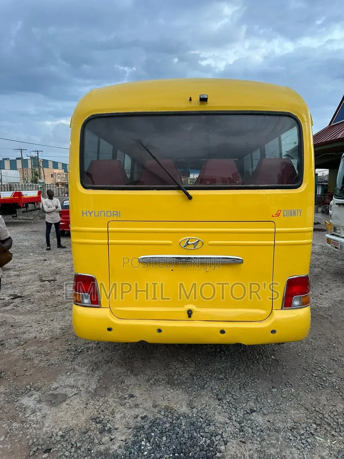 Hyundai County 2014 Yellow